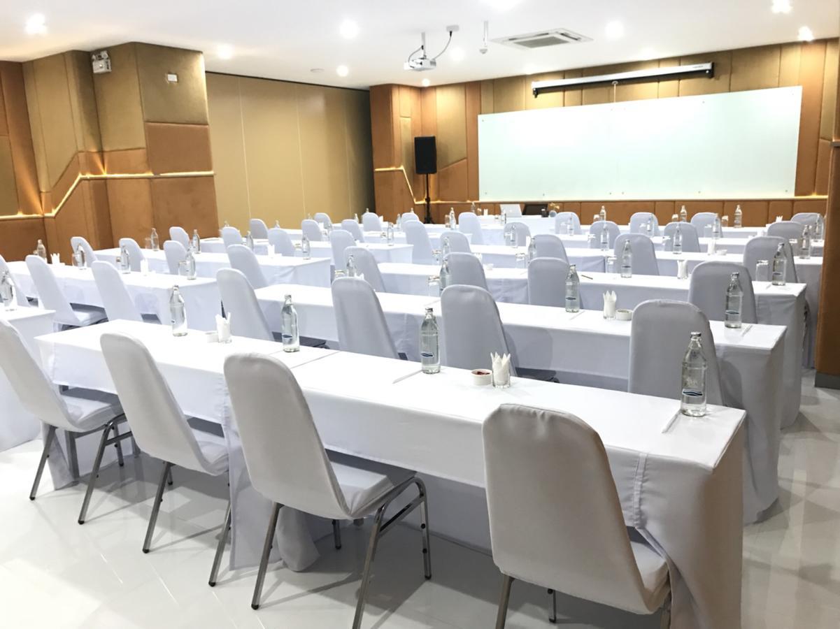 Anna-Nava Pakkret Hotel Nonthaburi Exterior foto